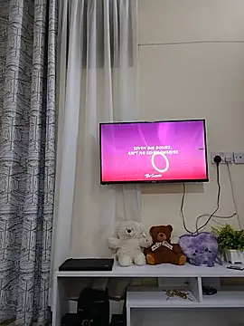 Snapshot of Sweet-Hennessy chatting on June 24, 8:41 pm Sweet-Hennessy online show from June 24, 8:41 pm