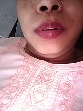 Snapshot of choclaty_charu chatting on June 10, 10:25 am choclaty charu online show from June 10, 10:25 am