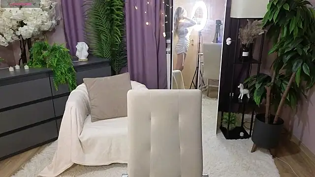 Lina deels online show from June 18, 7:29 pm