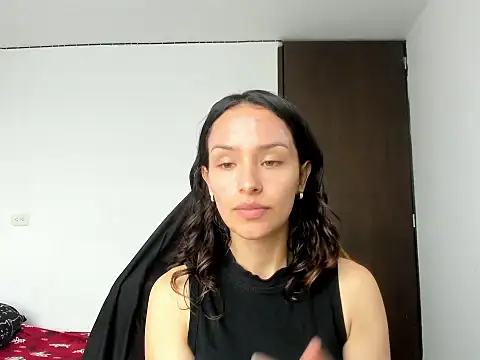 Snapshot of Megan_blue__ chatting on June 18, 5:50 pm Megan blue online show from June 18, 5:50 pm