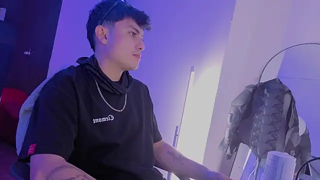angel still  online show from July 14, 4:17 am
