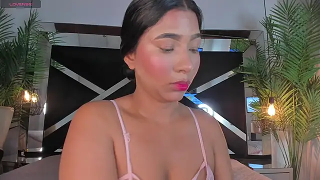 Snapshot of Little-Cherry- chatting on July 10, 6:32 pm Little-Cherry- online show from July 10, 6:32 pm