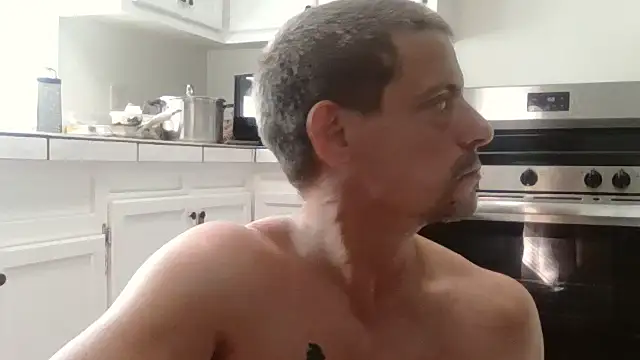 Snapshot of Daddy_Smallz_xxx chatting on July 15, 9:42 pm Daddy Smallz xxx online show from July 15, 9:42 pm