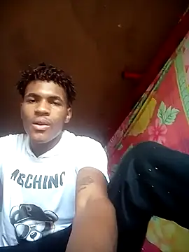 Snapshot of dantecruz19 chatting on July 16, 10:38 pm dantecruz19 online show from July 16, 10:38 pm