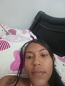 Snapshot of madi_zoon chatting on June 4, 8:48 pm madi zoon online show from June 4, 8:48 pm