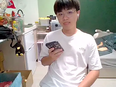 Snapshot of Yang_571 chatting on June 11, 4:27 pm Yang 571 online show from June 11, 4:27 pm