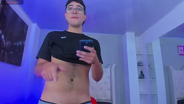 Snapshot of Thiago_Monaco chatting on June 6, 9:41 pm Thiago Monaco online show from June 6, 9:41 pm