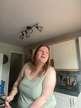 Snapshot of Curvy_Vanilla chatting on June 6, 3:39 pm Curvy Vanilla online show from June 6, 3:39 pm