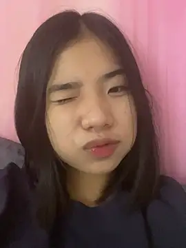 Snapshot of -Kempi- chatting on June 10, 8:35 am -Kempi- online show from June 10, 8:35 am