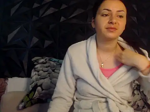 Snapshot of NaughtyRose1 chatting on June 8, 3:51 am NaughtyRose1 online show from June 8, 3:51 am