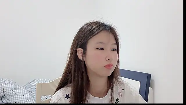 Snapshot of 77-Xiaodigua chatting on June 24, 6:23 am 77-Xiaodigua online show from June 24, 6:23 am