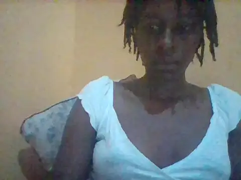 Snapshot of Zinnah_Q chatting on June 6, 9:14 am Zinnah Q online show from June 6, 9:14 am