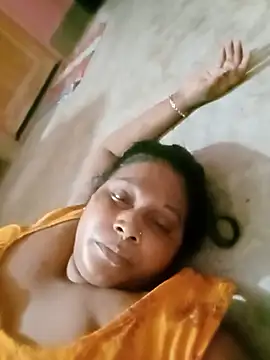 Snapshot of Sampa-hot-boudi chatting on June 18, 12:00 am Sampa-hot-boudi online show from June 18, 12:00 am