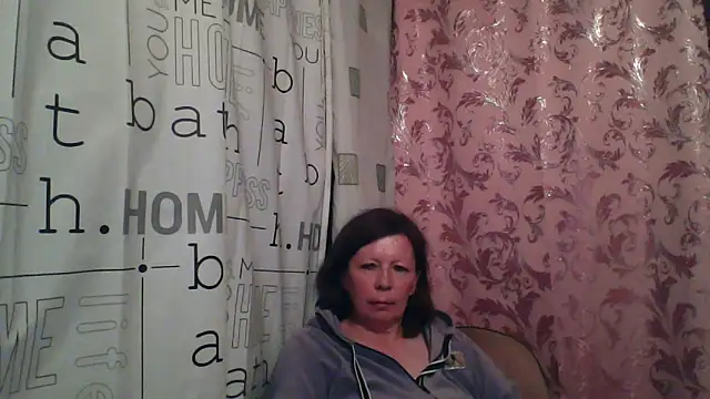 Snapshot of Schastlivaya43 chatting on June 8, 7:58 pm Schastlivaya43 online show from June 8, 7:58 pm