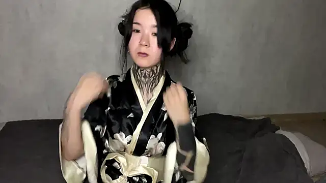 Snapshot of staryrose chatting on June 26, 4:11 pm staryrose online show from June 26, 4:11 pm