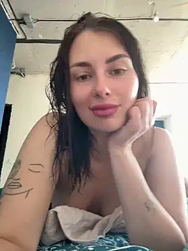 Snapshot of Nikoli_star chatting on June 10, 4:23 am Nikoli star online show from June 10, 4:23 am