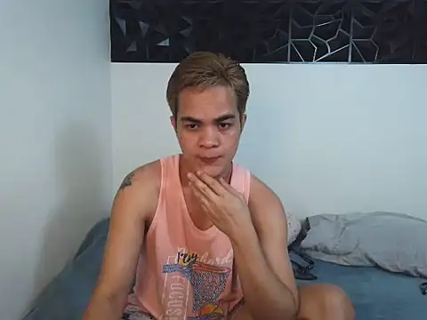 Snapshot of yourmikexxx chatting on June 10, 12:37 pm yourmikexxx online show from June 10, 12:37 pm