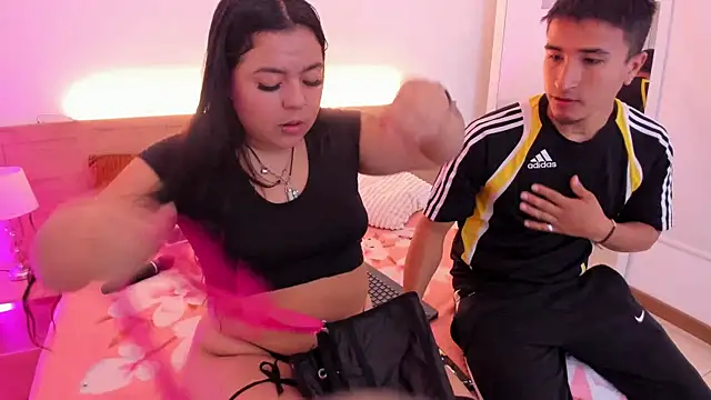 Snapshot of DreamHoney_SJ chatting on June 23, 12:36 pm DreamHoney SJ online show from June 23, 12:36 pm