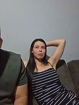 Snapshot of debbieangelhot chatting on July 1, 11:37 pm debbieangelhot online show from July 1, 11:37 pm