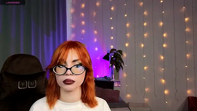 Velvet  Kiss online show from July 21, 1:35 pm