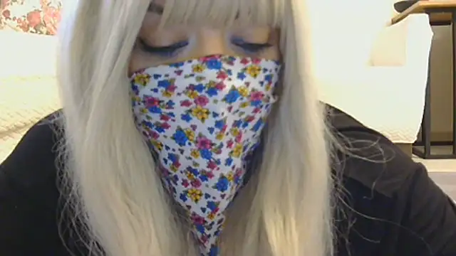 Snapshot of 35egelihatun chatting on June 10, 12:37 pm 35egelihatun online show from June 10, 12:37 pm