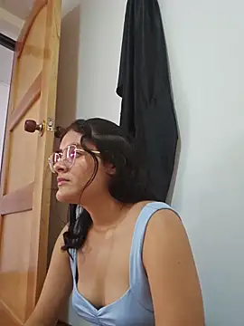 Snapshot of Emmaa-_- chatting on June 10, 8:08 pm Emmaa- - online show from June 10, 8:08 pm