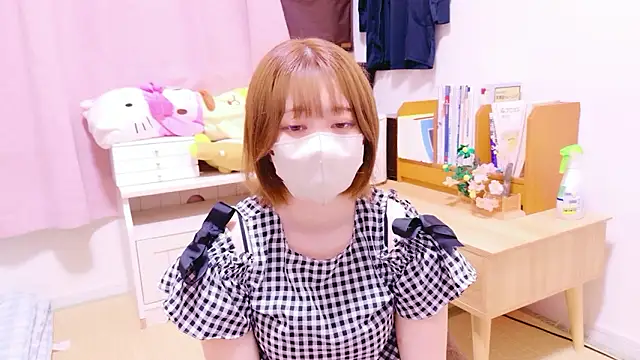 Snapshot of mugimugi_18 chatting on June 13, 1:31 pm mugimugi 18 online show from June 13, 1:31 pm