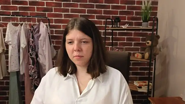 Snapshot of DebraaGraham chatting on June 9, 10:38 am DebraaGraham online show from June 9, 10:38 am