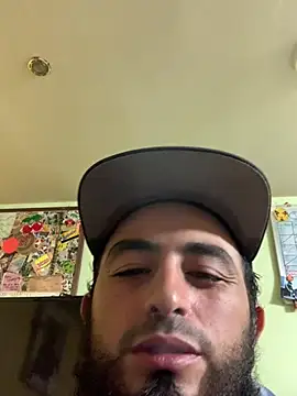 Snapshot of urratherme chatting on June 27, 5:01 am urratherme online show from June 27, 5:01 am