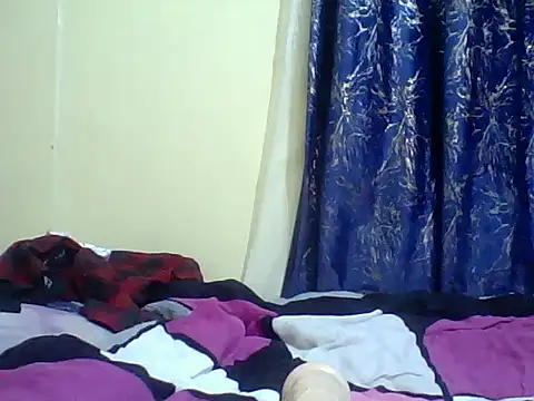Snapshot of blackfox_ebonny chatting on June 7, 11:14 am blackfox ebonny online show from June 7, 11:14 am