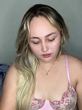 Snapshot of Rositafresitaa chatting on July 31, 12:43 am Rositafresitaa online show from July 31, 12:43 am