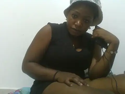 Snapshot of sweett_camillah chatting on June 19, 6:56 pm sweett camillah online show from June 19, 6:56 pm
