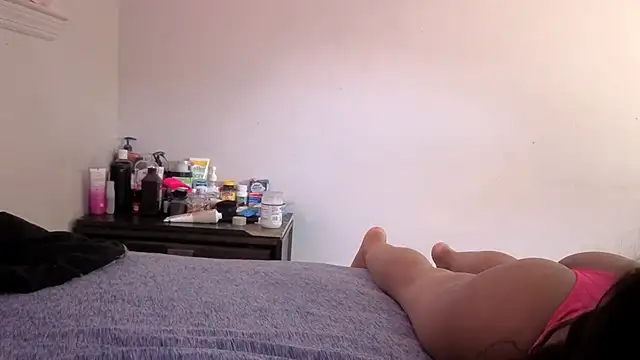 Snapshot of Prettywettkittycc chatting on July 17, 4:01 pm Prettywettkittycc online show from July 17, 4:01 pm