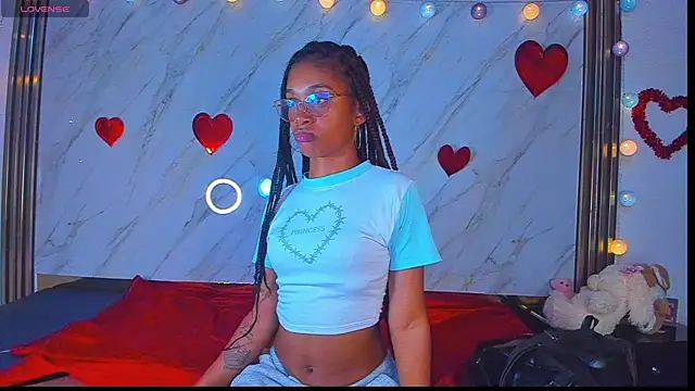 Snapshot of Noami_ chatting on June 24, 2:16 pm Noami online show from June 24, 2:16 pm