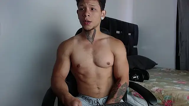 Snapshot of Erosscott_ chatting on June 25, 5:50 pm Erosscott online show from June 25, 5:50 pm
