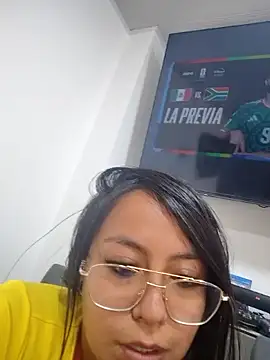 Snapshot of meganland chatting on June 11, 6:17 pm meganland online show from June 11, 6:17 pm