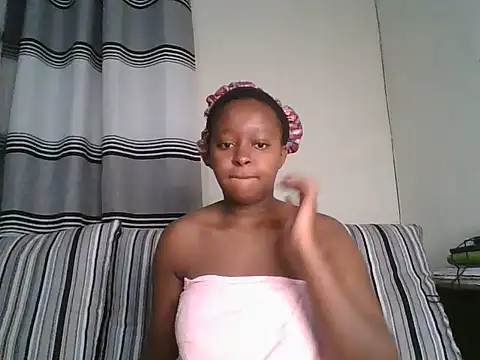 Snapshot of Ellah_simone chatting on July 21, 1:30 am Ellah simone online show from July 21, 1:30 am