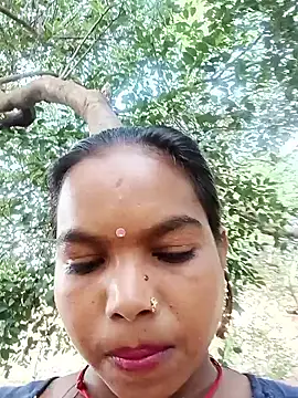 Snapshot of Nirmla_khan chatting on June 23, 2:31 am Nirmla khan online show from June 23, 2:31 am