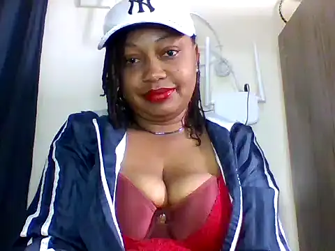 Snapshot of maggymiss chatting on July 18, 11:14 am maggymiss online show from July 18, 11:14 am