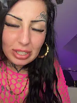 Snapshot of Arabella05 chatting on June 9, 11:49 pm Arabella05 online show from June 9, 11:49 pm