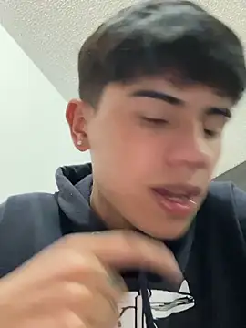 Snapshot of NicoBlazz chatting on June 6, 8:24 pm NicoBlazz online show from June 6, 8:24 pm
