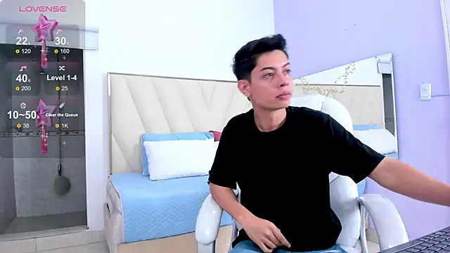 Snapshot of Ethan12_ chatting on June 21, 3:31 am Ethan12 online show from June 21, 3:31 am