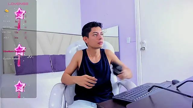 Snapshot of Ethan12_ chatting on July 18, 3:22 am Ethan12 online show from July 18, 3:22 am