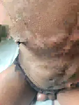 Snapshot of Geespise chatting on July 23, 12:03 pm Geespise online show from July 23, 12:03 pm