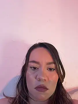 Emma Jonas online show from June 19, 5:50 pm