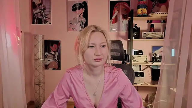 Snapshot of so_softy chatting on June 9, 12:39 pm so softy online show from June 9, 12:39 pm