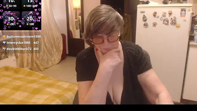 Snapshot of Sharon_Amore chatting on July 26, 4:42 am Sharon Amore online show from July 26, 4:42 am