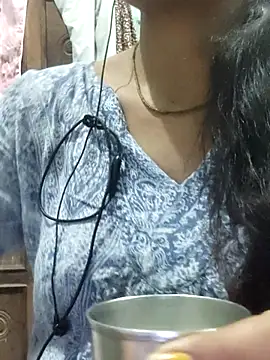 Snapshot of Naughty_dii chatting on July 10, 3:33 am Naughty dii online show from July 10, 3:33 am