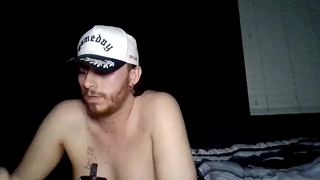 Snapshot of Mikecloudyhawk chatting on June 18, 9:14 am Mikecloudyhawk online show from June 18, 9:14 am