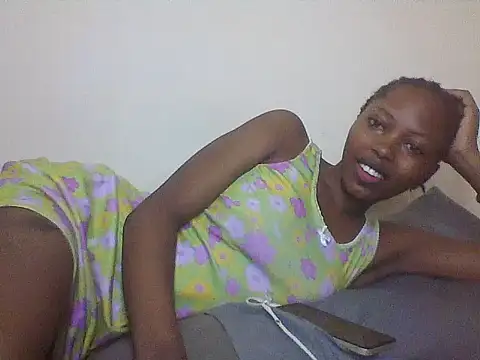 Snapshot of skylerviky chatting on June 16, 1:25 pm skylerviky online show from June 16, 1:25 pm